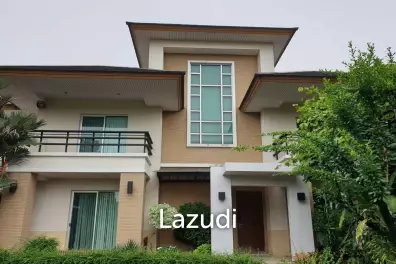4 Bed 450 sq.m. Detached House For Sale