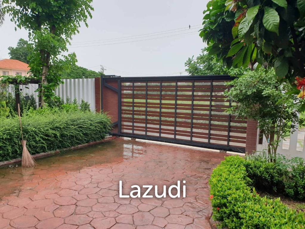 4 Bed 450 sq.m. Detached House For Sale