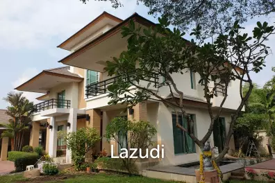 4 Bed 450 sq.m. Detached House For Sale