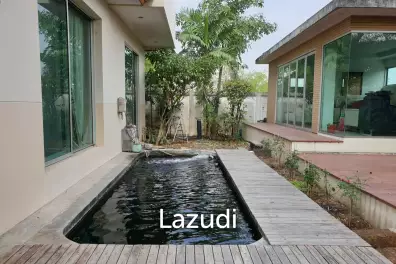 4 Bed 450 sq.m. Detached House For Sale