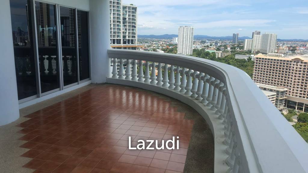 3 brs beachfront condo for Sale