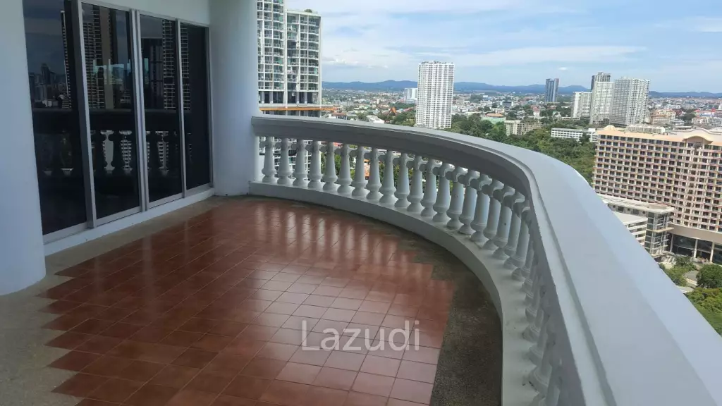 3 brs beachfront condo for Sale