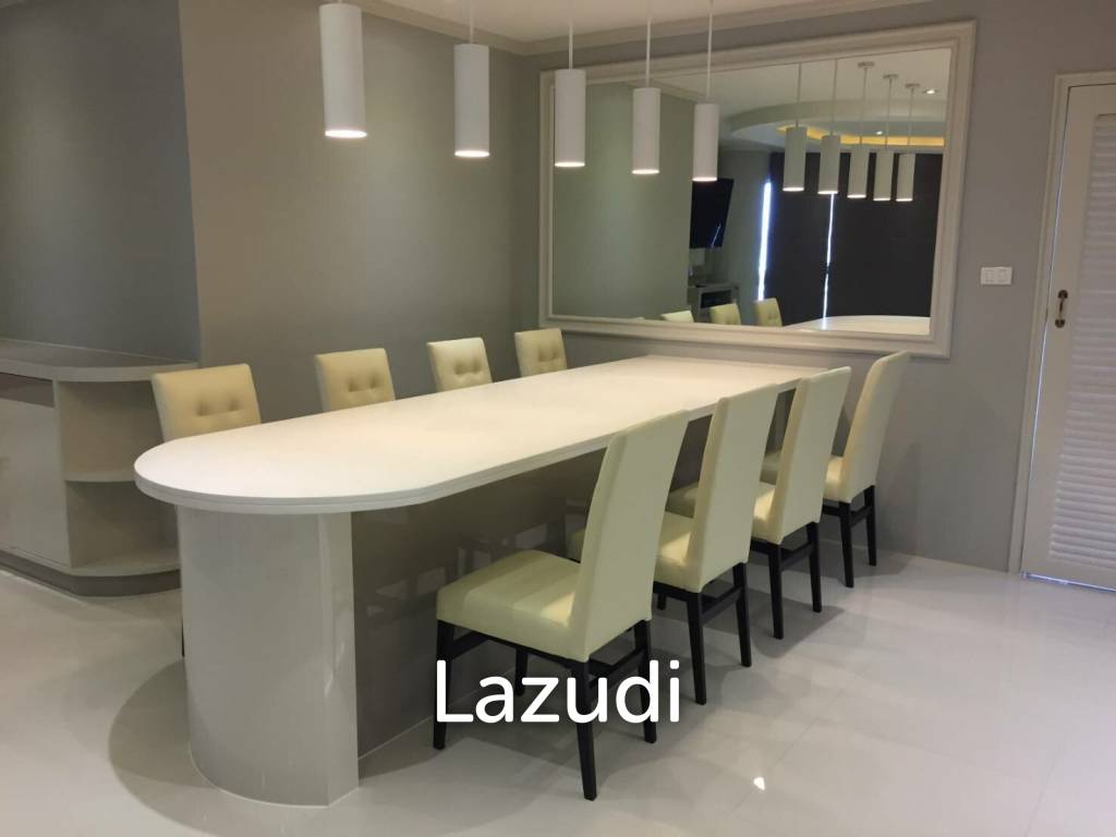 3 brs beachfront condo for Sale