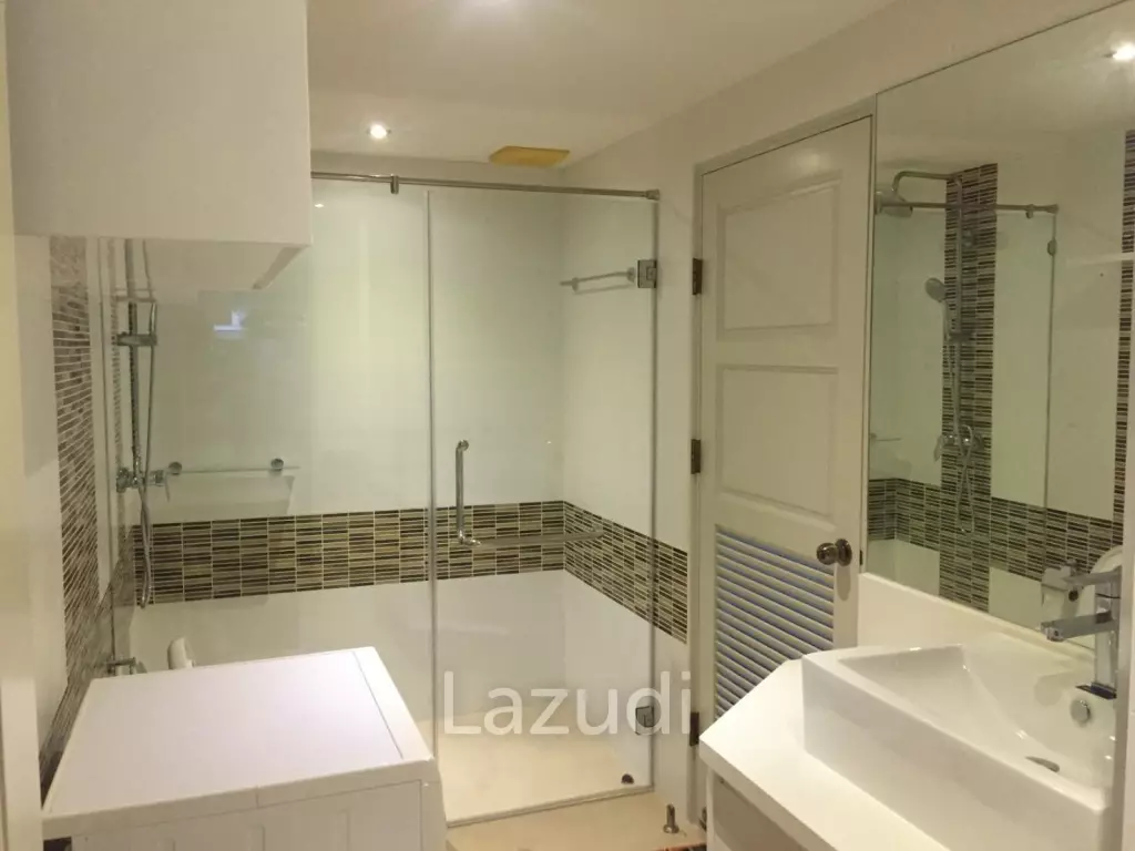 3 brs beachfront condo for Sale
