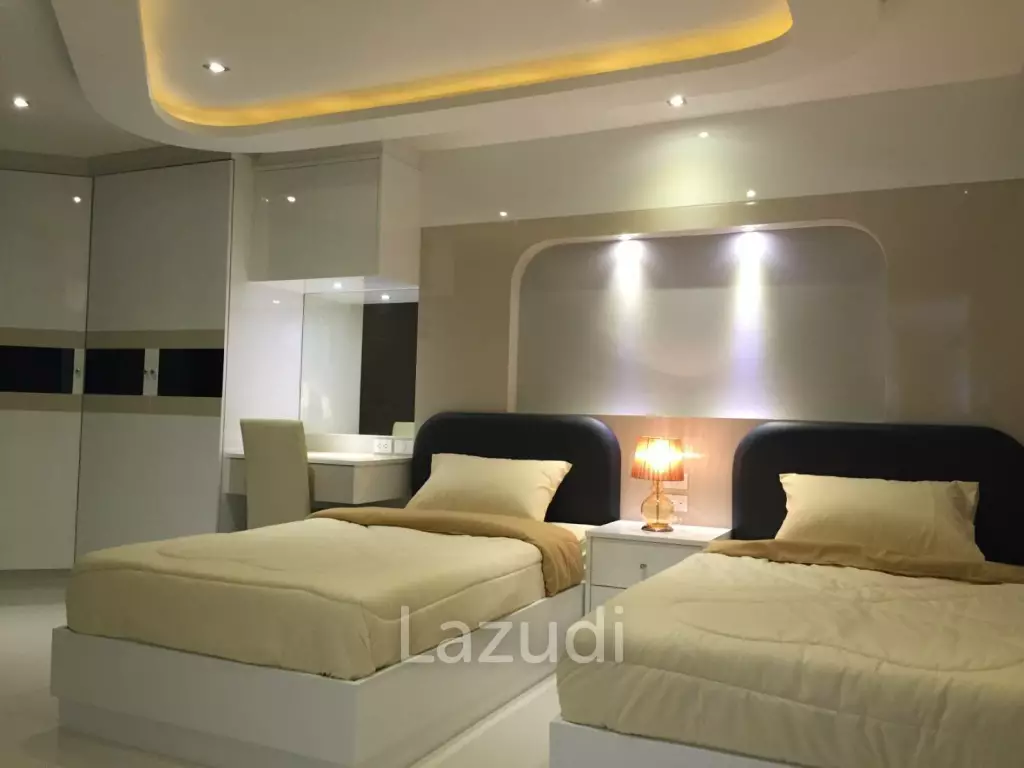 3 brs beachfront condo for Sale