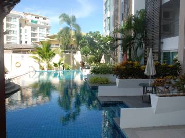 2 Bed 2 Bath Condo In Town
