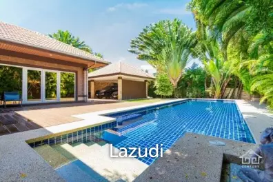 Quality 3 bed pool villa near town