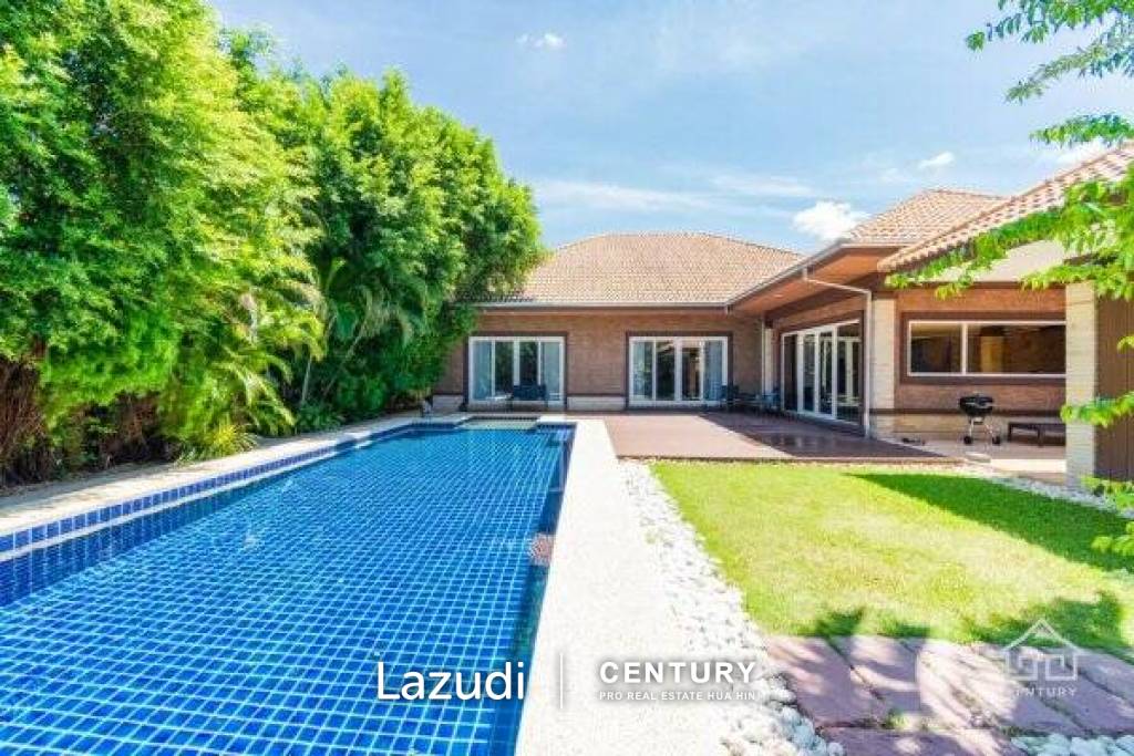 Quality 3 bed pool villa near town