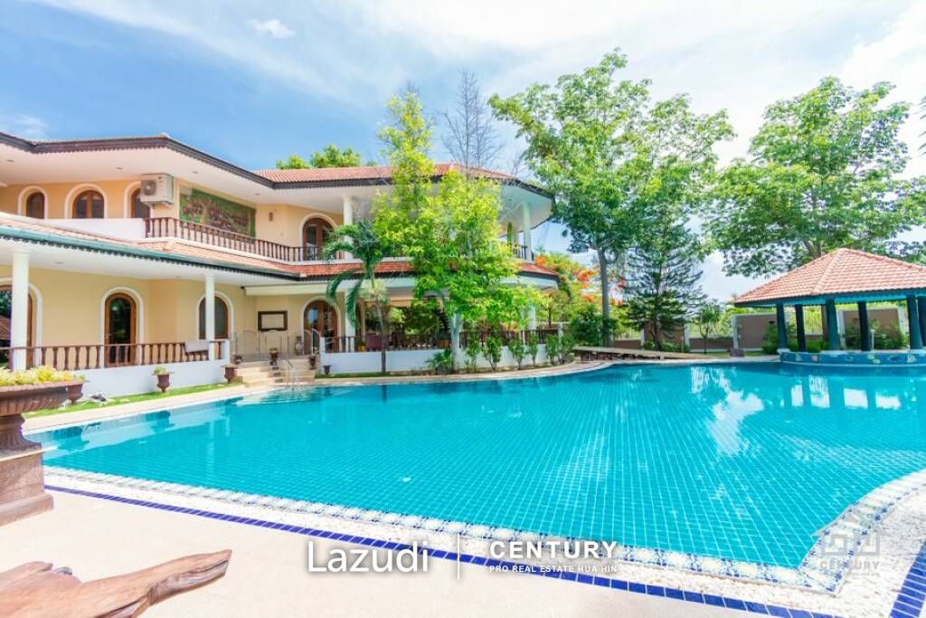 Ultra-Luxurious Villa in Hua Hin with Lush Gardens