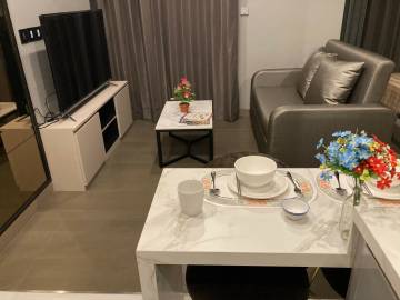 1 Bed 35 Sqm. The Esse at Singha Complex For Rent