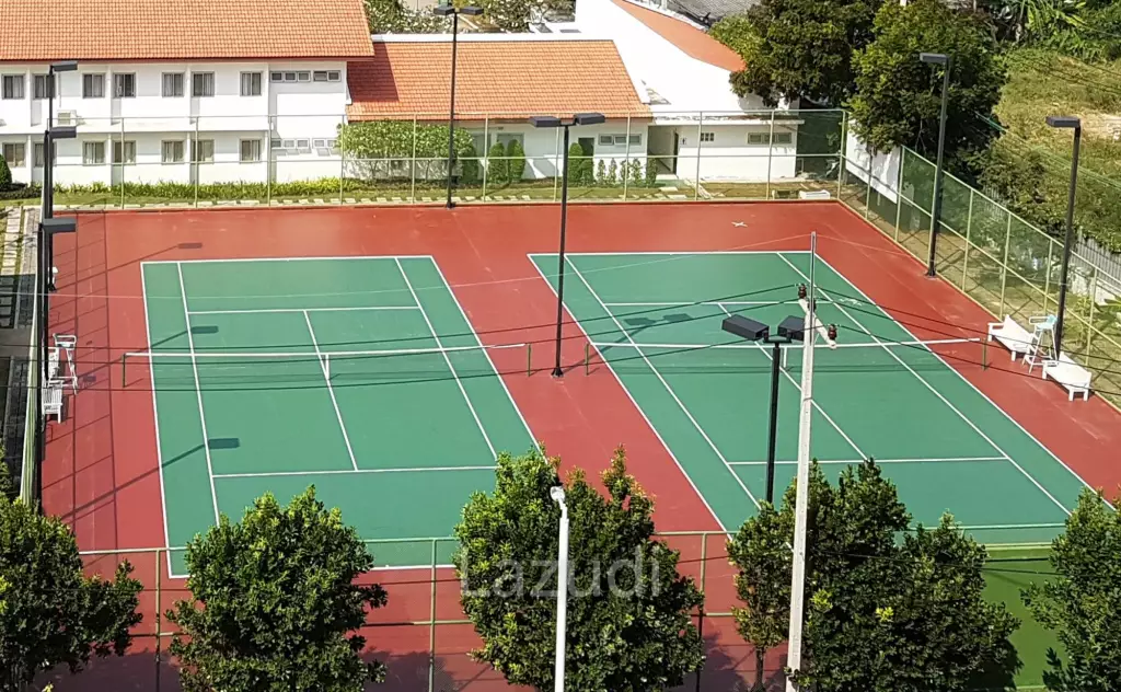 SPACIOUS 3 BEDROOM DUPLEX CONDO WITH DIRECT POOL ACCESS AT THE BOAT HOUSE HUA HIN