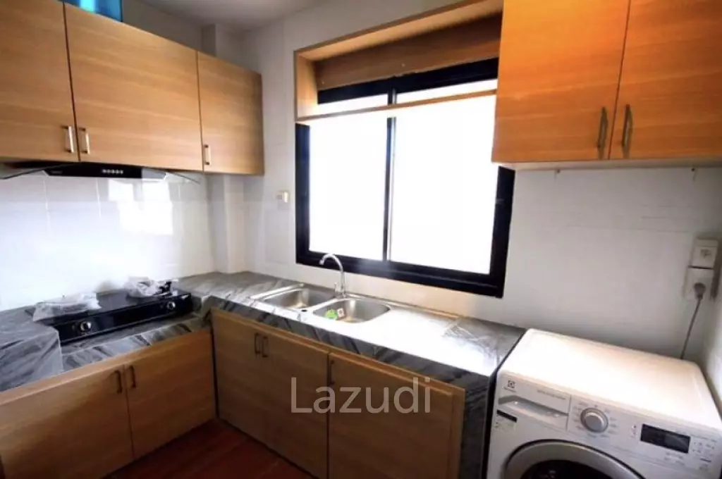 Good location near the town 5 Bed 2 storey pool villa.