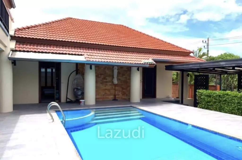 Good location near the town 5 Bed 2 storey pool villa.