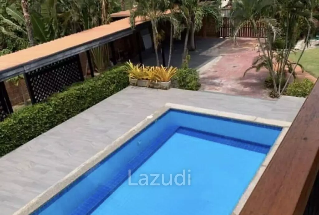 Good location near the town 5 Bed 2 storey pool villa.