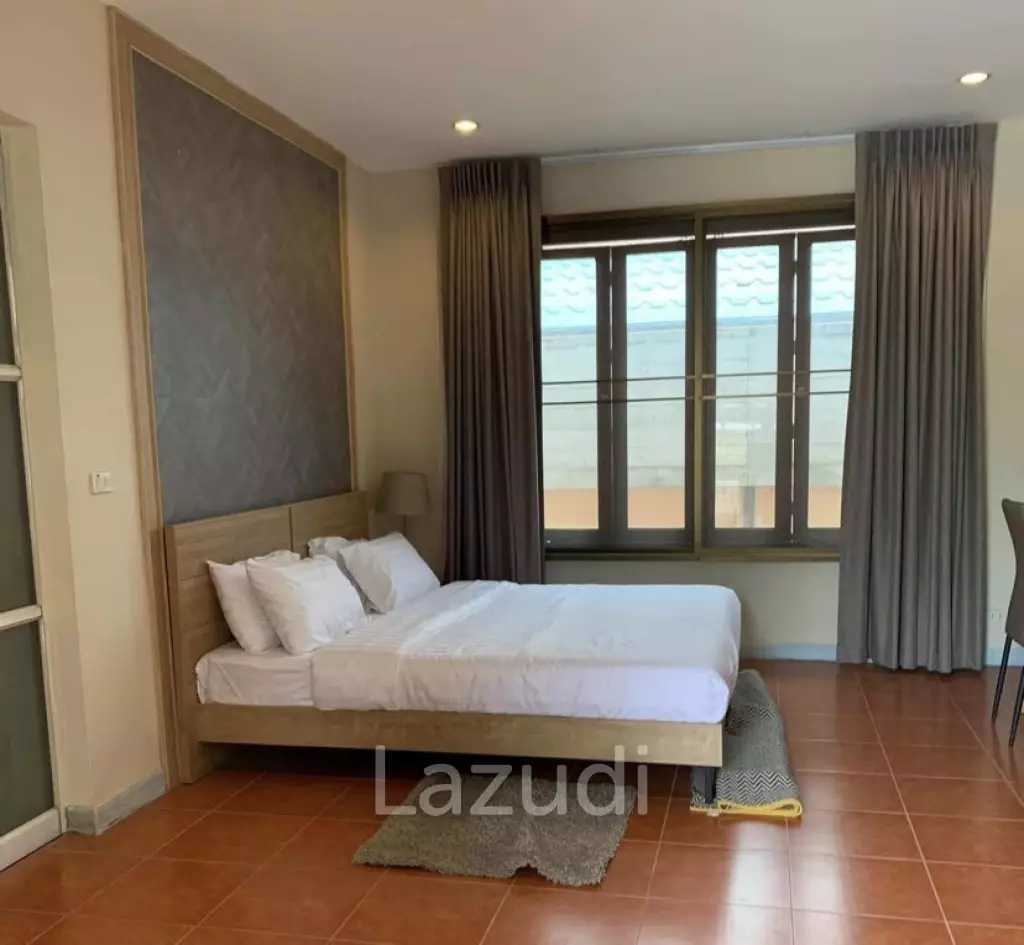 Good location near the town 5 Bed 2 storey pool villa.