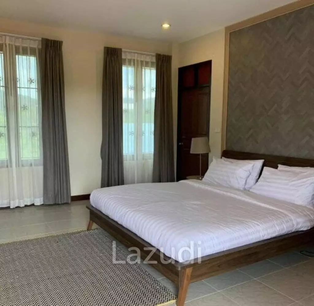 Good location near the town 5 Bed 2 storey pool villa.