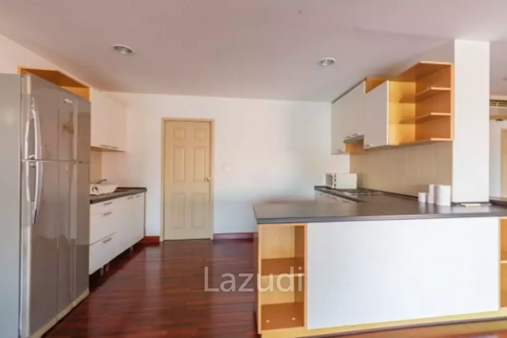 SANTI PURA : Great Price 5 Bed and 5 Bath Sea View Condo on the 2nd floor