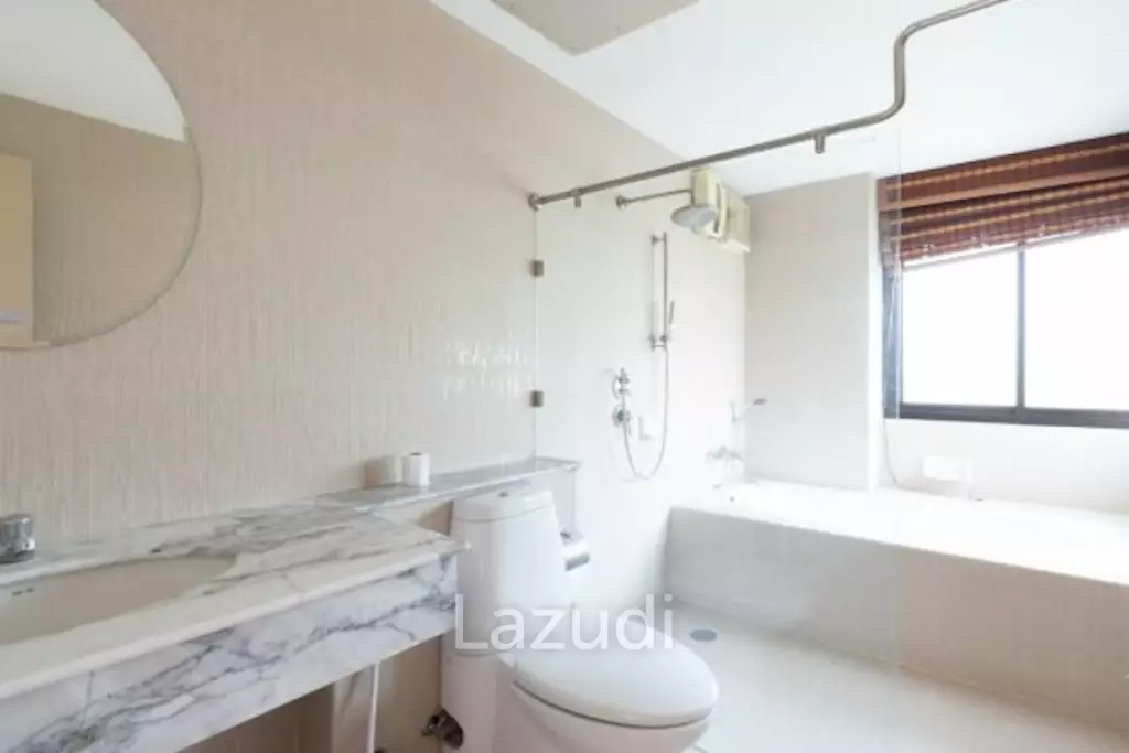 SANTI PURA : Great Price 5 Bed and 5 Bath Sea View Condo on the 2nd floor