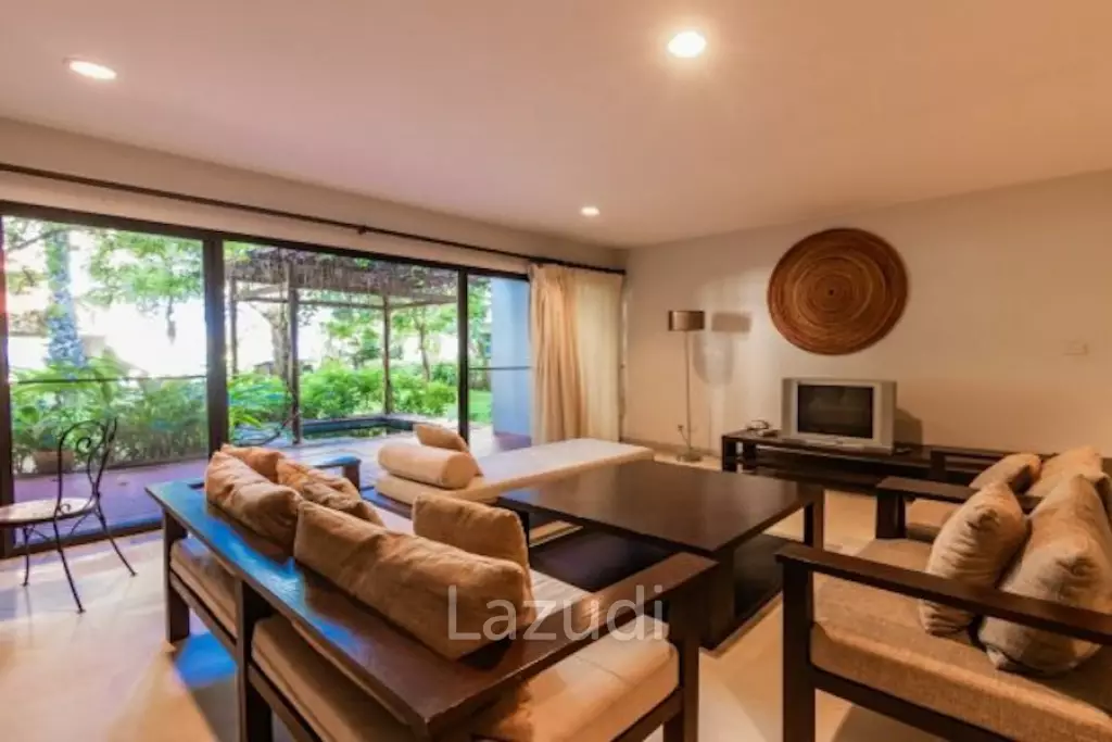 SANTI PURA : Ground floor 3 bed condo with garden jacuzzi and sundeck