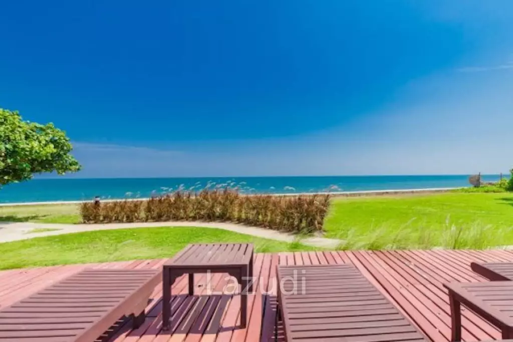 SANTI PURA : Ground floor 3 bed condo with garden jacuzzi and sundeck
