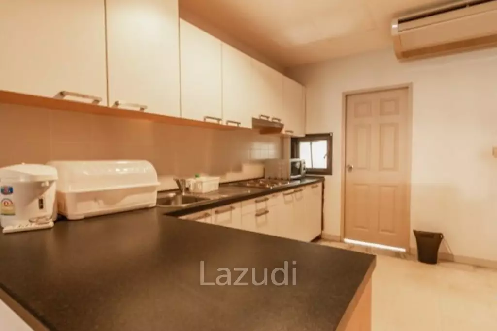 SANTI PURA : Ground floor 3 bed condo with garden jacuzzi and sundeck