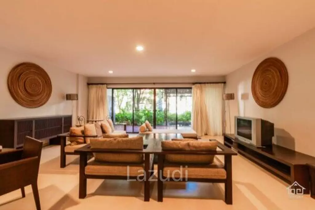 SANTI PURA : Ground floor 3 bed condo with garden jacuzzi and sundeck
