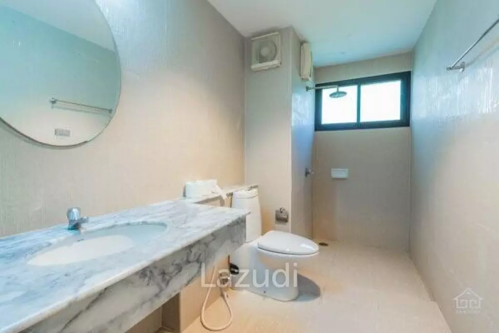 SANTI PURA : Ground floor 3 bed condo with garden jacuzzi and sundeck