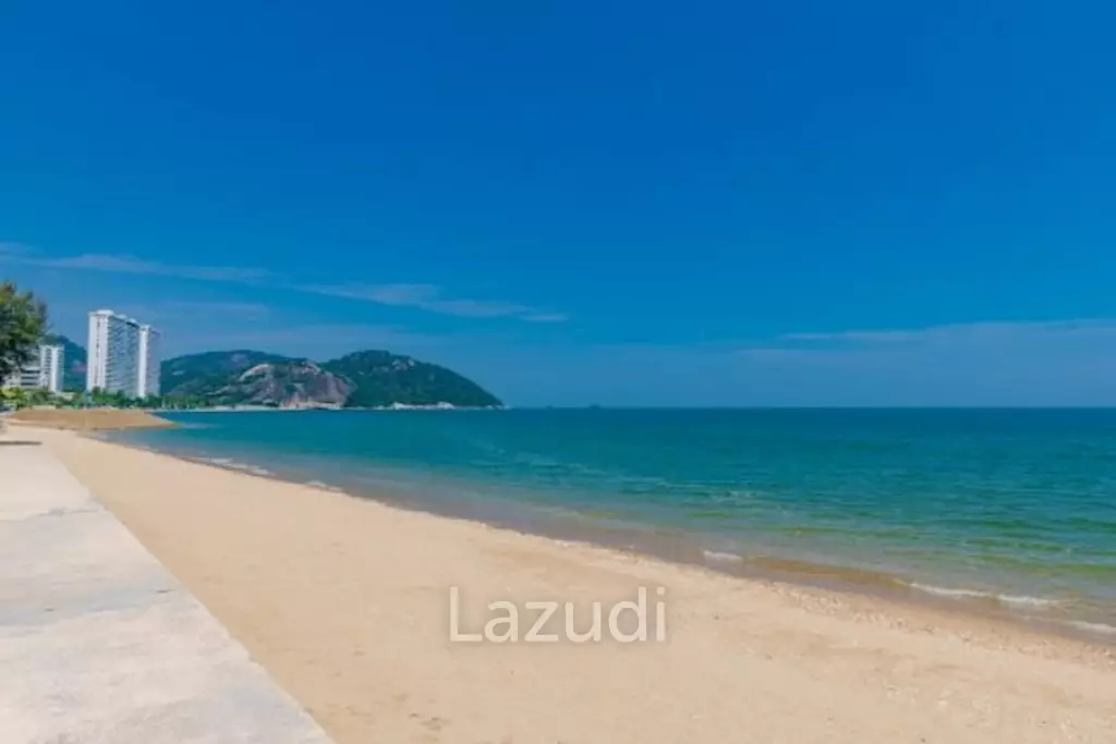 SANTI PURA : Ground floor 3 bed condo with private jacuzzi and sun deck