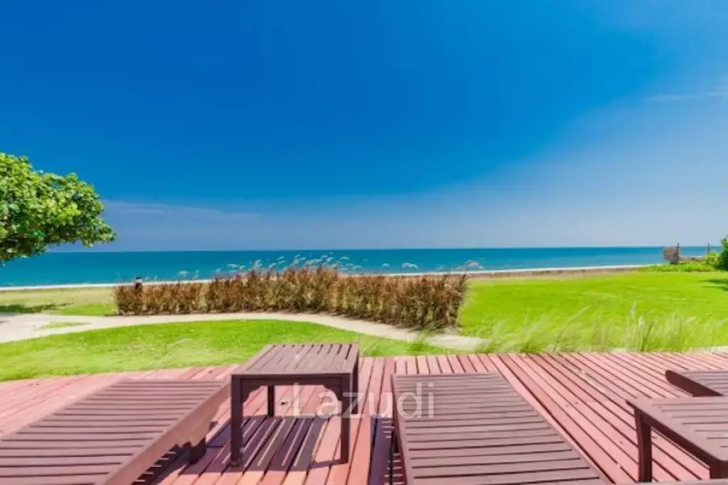 SANTI PURA : Ground floor 3 bed condo with private jacuzzi and sun deck