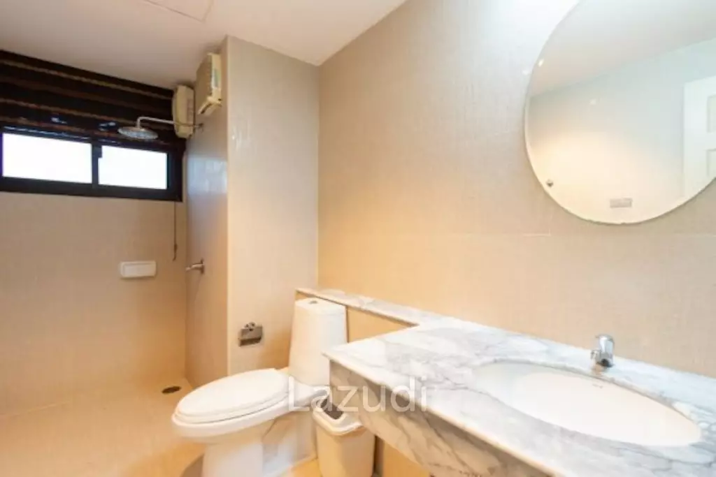 SANTI PURA : Ground floor 3 bed condo with private jacuzzi and sun deck