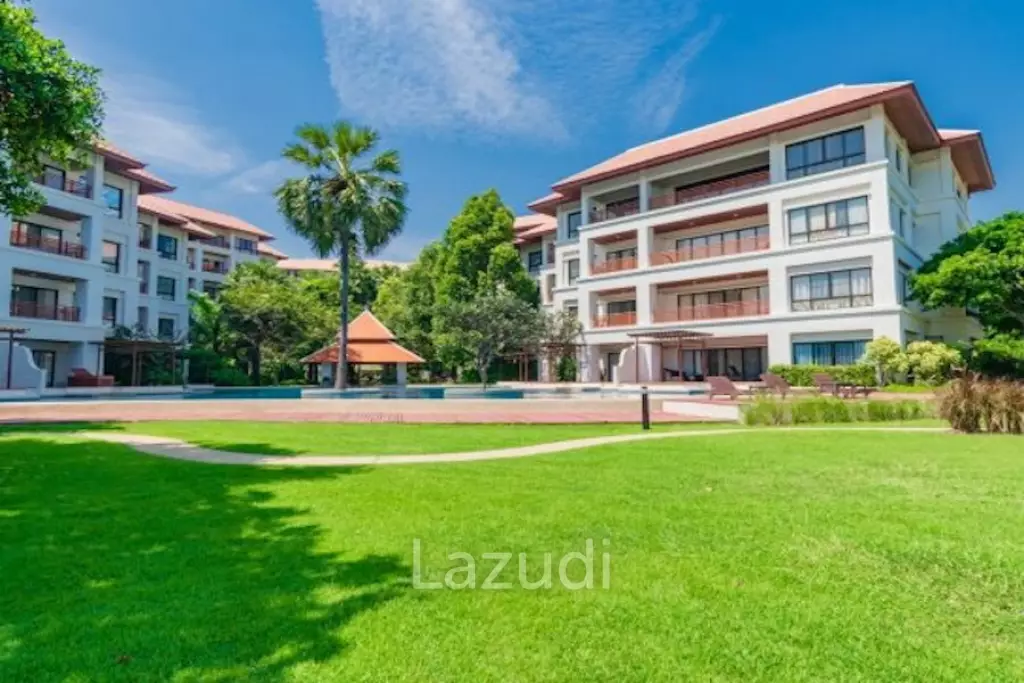 SANTI PURA : Ground floor 3 bed condo with private jacuzzi and sun deck