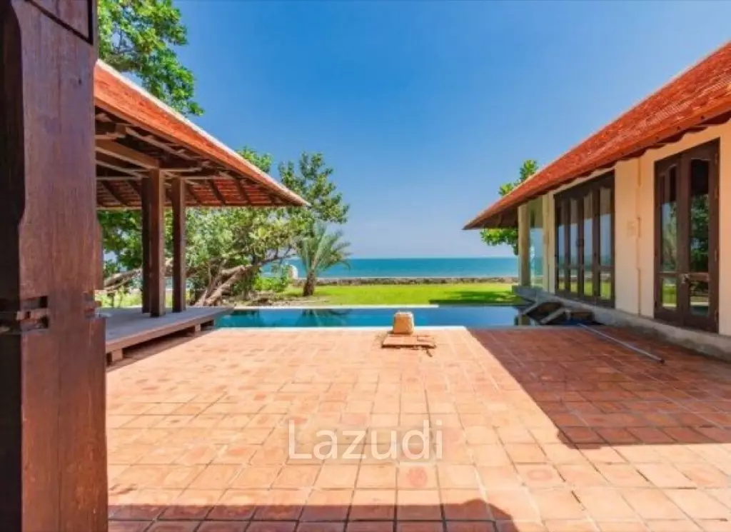 SANTI PURA : Absolute Beachfront 2 Bed Pool Villa