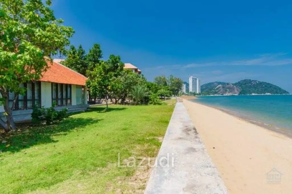 SANTI PURA : Absolute Beachfront 2 Bed Pool Villa
