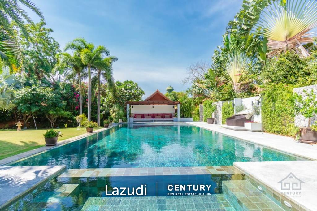 WHITE LOTUS 2 : Beautiful Design 5 Bed Balinese Residence close to Town and Beaches