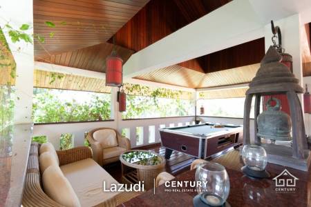 WHITE LOTUS 2 : Beautiful Design 5 Bed Balinese Residence close to Town and Beaches