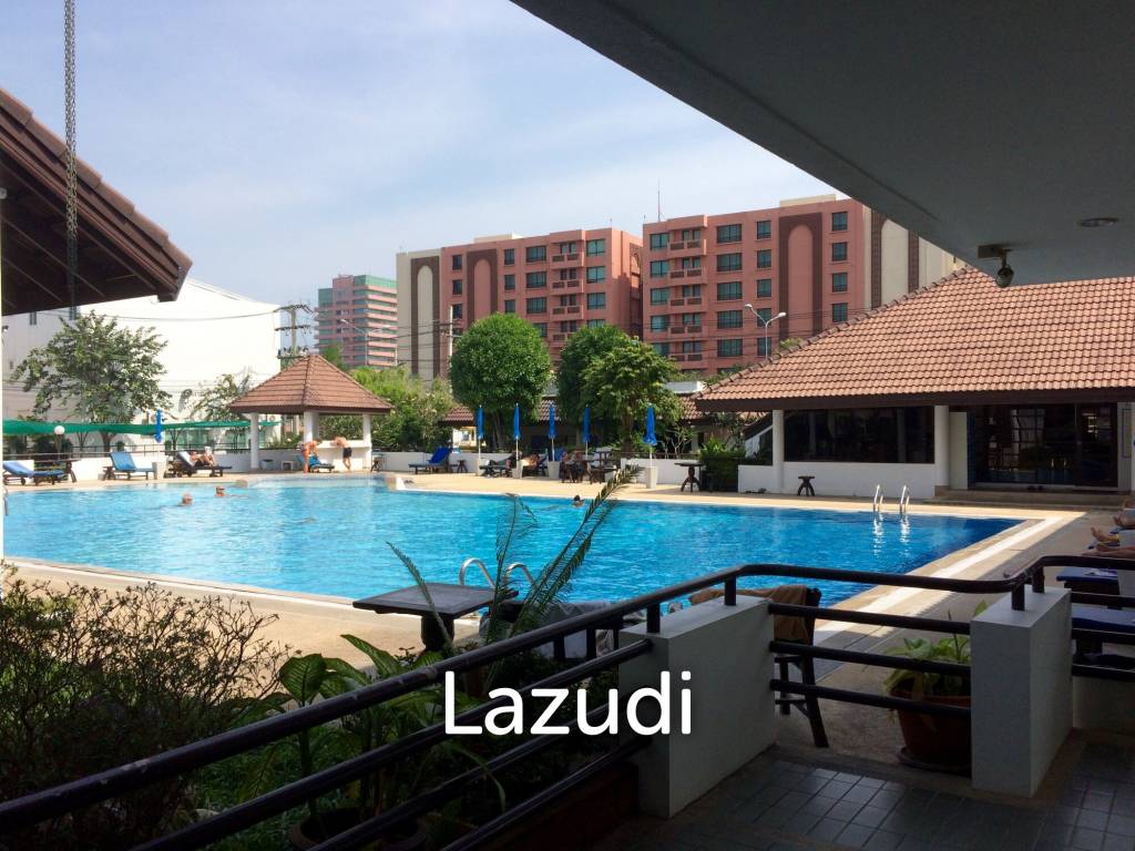 อพาร์ทเมนท์สไตล์โมเดิร์นที่ได้รับการปรับปรุงใหม่อย่างสวยงามบนชั้น 4 ที่ 'Sport Villa Hua Hin วิวสระว่ายน้ำ