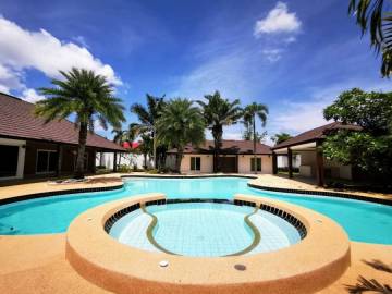 Luxury Pool Villa House For Sale In Nong Pla Lai, Pattaya