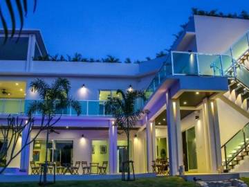 Luxury House For Sale In Phoenix Golf Course