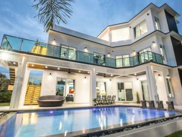 Luxury House For Sale In Phoenix Golf Course