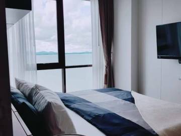 Jomtien Beach Front Condo For Sale