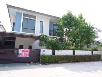 House for sale at The Trust Village Ban Pho