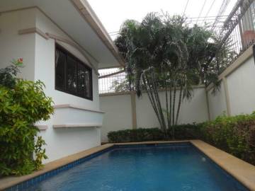 Nice Home With Pool For Sale In Adare Gardens 1!