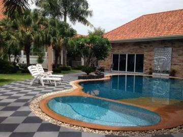 Great Villa Close To Maprachan Lake