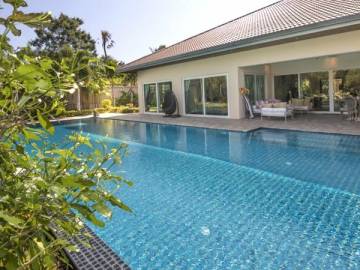 Fantastic Modern 4 Plus Bedroom Pool-Villa In Top Mabprachan Estate
