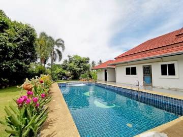 House For Sale With Private Pool