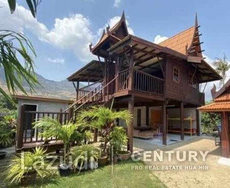 Great Value 2 bed Teak House with beautiful views.
