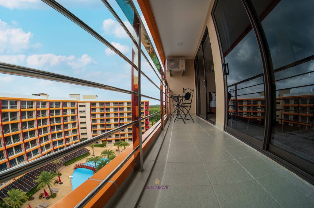 1 Bed 1 Bath 37.05 SQ.M 777 Beach Condo