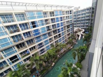 Studio Condo for Rent at Centara Avenue Residence
