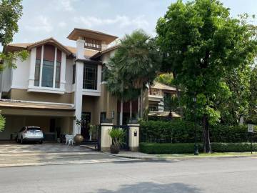 Baan Sansiri Sukhumvit 67 / 5 Bedroom 6 Bathroom / 560 sqm For Sale