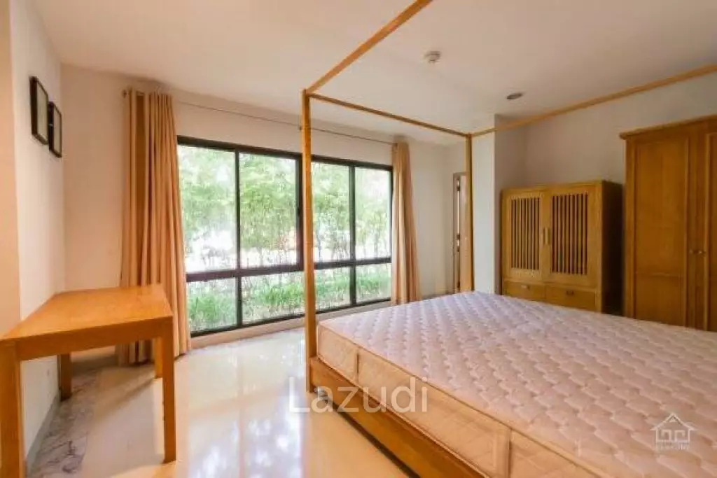 SANTI PURA : Great Value 1 Bed Ground Floor